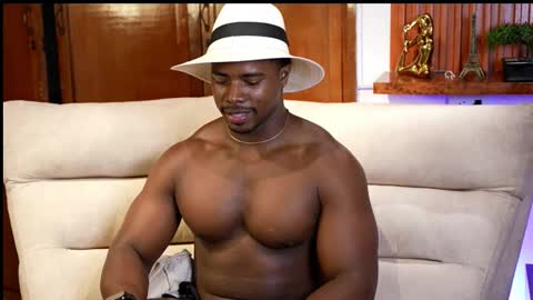 Snapshot of leonardo_jones1 chatting on September 2025 11:31:02 PM Leandro jones online show from September 2025 11:31:02 PM