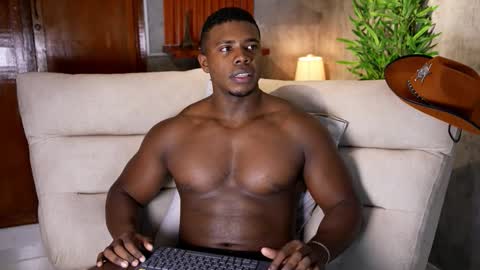 Snapshot of leonardo_jones1 chatting on October 2025 11:53:02 AM Leandro jones online show from October 2025 11:53:02 AM