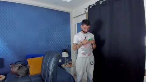 Snapshot of leondevereda_ chatting on January 2025 07:40:01 PM Len online show from January 2025 07:40:01 PM