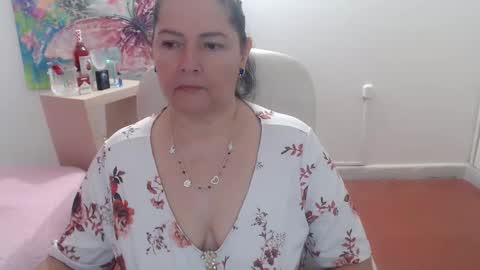 leonela   online show from October 2025 02:22:02 AM
