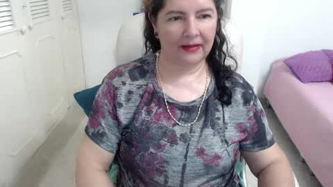 leonela   online show from April 2026 02:27:02 AM