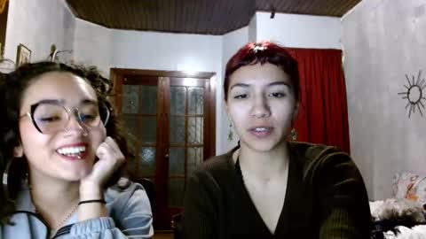 leonela  online show from September 2025 04:45:02 AM