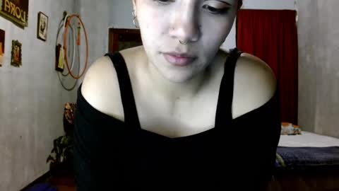 leonela  online show from September 2025 04:24:01 AM