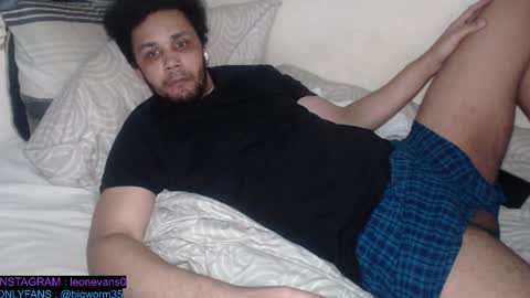 Snapshot of leonevans33 chatting on February 2026 10:46:02 PM LSE online show from February 2026 10:46:02 PM