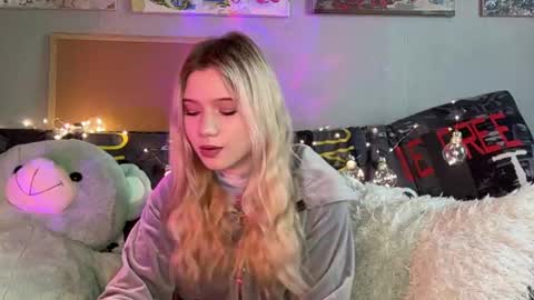 Mia online show from July 2026 09:01:01 AM