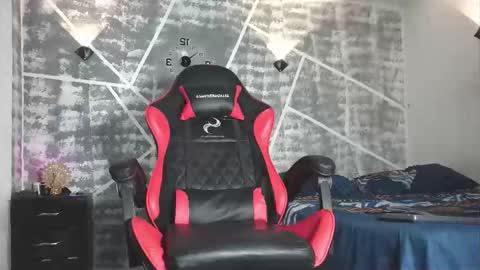 Snapshot of leonidas_k18 chatting on October 2025 11:51:02 PM ANDRES online show from October 2025 11:51:02 PM