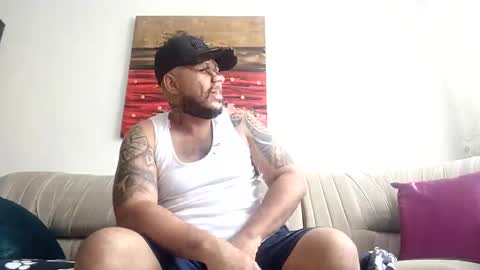 Snapshot of leonidas_murfi71 chatting on February 2025 03:01:02 PM leonidas_murfi71 online show from February 2025 03:01:02 PM
