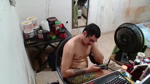 Snapshot of leonino231 chatting on December 2025 05:08:02 PM leonino231 online show from December 2025 05:08:02 PM