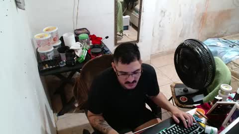 Snapshot of leonino231 chatting on December 2025 02:51:02 AM leonino231 online show from December 2025 02:51:02 AM