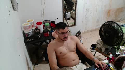 Snapshot of leonino231 chatting on December 2025 05:04:02 AM leonino231 online show from December 2025 05:04:02 AM