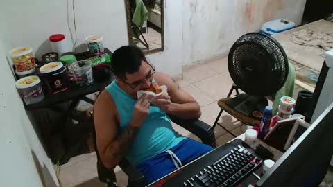 Snapshot of leonino231 chatting on January 2026 12:57:02 AM leonino231 online show from January 2026 12:57:02 AM