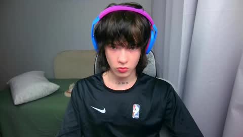 leonkissboy online show from June 2026 03:17:01 PM