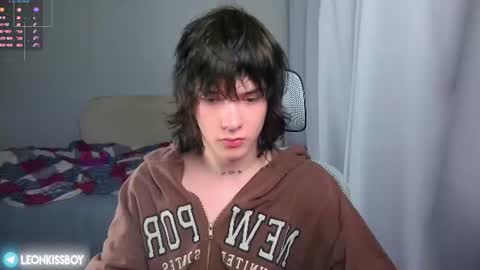 leonkissboy online show from June 2026 06:51:02 PM