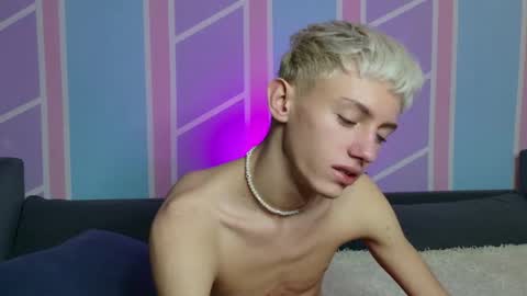 Snapshot of leonlure chatting on January 2026 10:23:01 PM leonlure online show from January 2026 10:23:01 PM