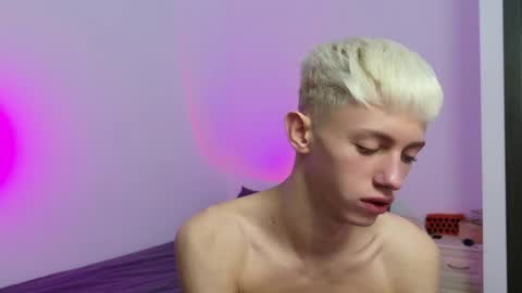 Snapshot of leonlure chatting on February 2026 04:40:02 AM leonlure online show from February 2026 04:40:02 AM