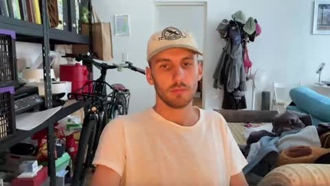 Snapshot of leonvampire chatting on October 2025 02:15:02 PM Leon online show from October 2025 02:15:02 PM