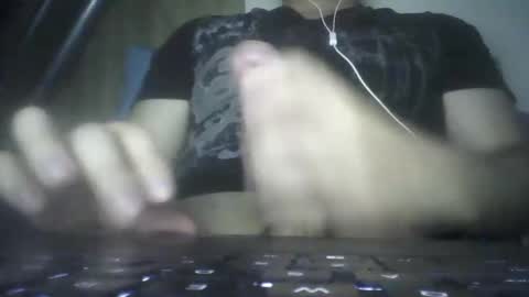 Snapshot of leoonel_95 chatting on May 2026 05:04:01 AM leoonel_95 online show from May 2026 05:04:01 AM
