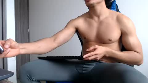 leostorm25 online show from July 2026 08:44:01 PM
