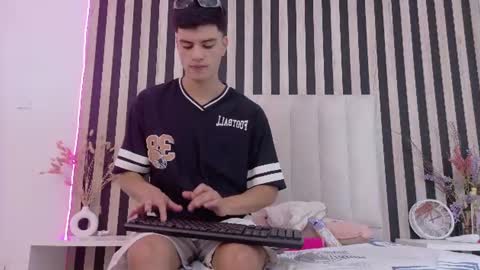 leotease online show from July 2026 07:08:02 PM