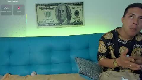 Snapshot of leovargas19hot chatting on April 2026 02:39:02 AM Leo Vragas online show from April 2026 02:39:02 AM