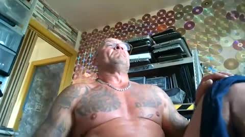 lesek0352 online show from June 2026 04:57:01 PM