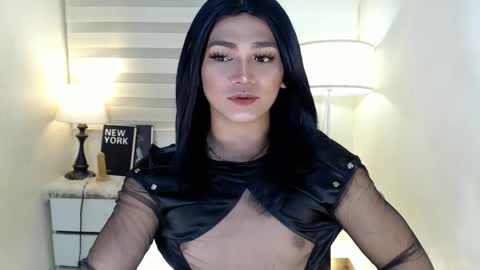 Snapshot of lesleyanderson chatting on January 2025 04:08:01 PM Pat online show from January 2025 04:08:01 PM