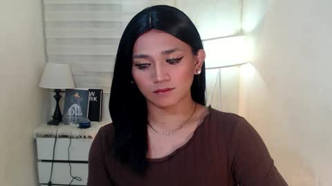 Snapshot of lesleyanderson chatting on February 2025 02:23:01 AM Pat online show from February 2025 02:23:01 AM