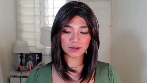 Snapshot of lesleyanderson chatting on February 2025 05:01:01 AM Pat online show from February 2025 05:01:01 AM