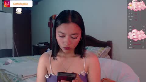 Leslie online show from February 2025 08:50:02 PM