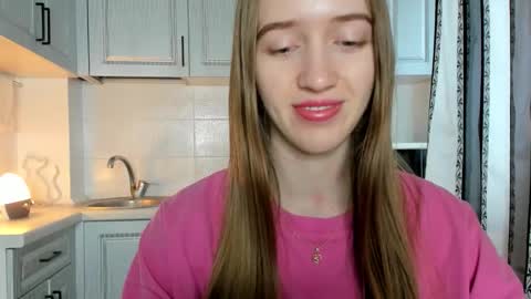 Snapshot of leslie_my_lovee chatting on November 2025 10:04:02 AM LESLIE online show from November 2025 10:04:02 AM