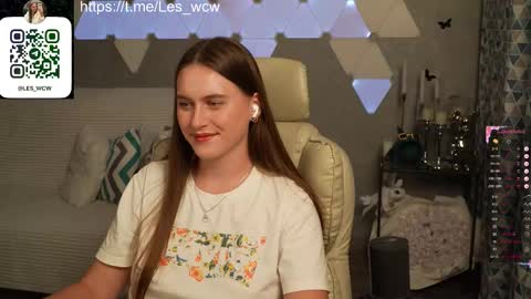 Snapshot of lesliekorfs chatting on October 2025 07:12:01 PM LeslieKorfs online show from October 2025 07:12:01 PM