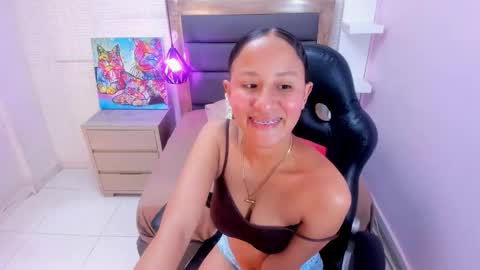 Snapshot of leslysimpson chatting on February 2026 07:51:02 PM online show from February 2026 07:51:02 PM