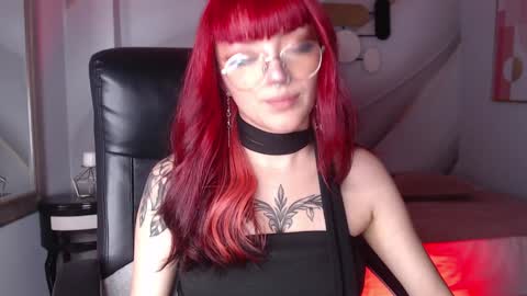 Snapshot of lessboobs_gh chatting on January 2025 12:05:01 PM Less online show from January 2025 12:05:01 PM