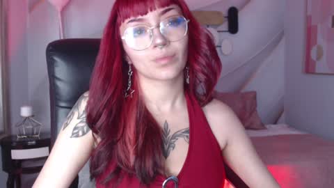 Snapshot of lessboobs_gh chatting on January 2025 12:50:02 PM Less online show from January 2025 12:50:02 PM