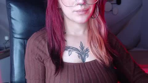 Snapshot of lessboobs_gh chatting on January 2025 03:07:01 PM Less online show from January 2025 03:07:01 PM