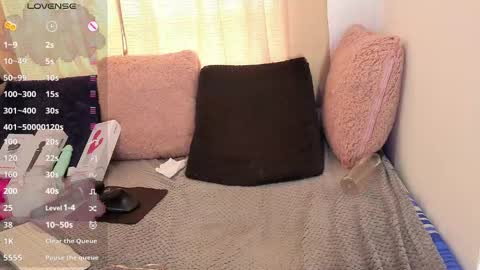 lessliee online show from April 2026 12:29:02 PM