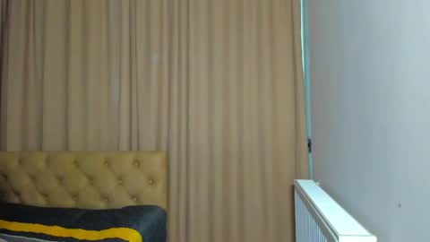 lesyaliss online show from May 2026 08:07:02 PM