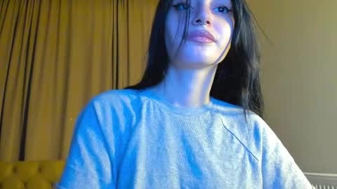 lesyaliss online show from May 2026 08:38:01 PM