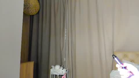 lesyaliss online show from July 2026 08:15:01 PM