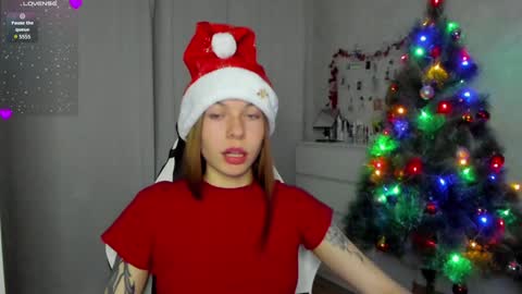 Snapshot of let_me_seee chatting on December 2024 04:00:02 AM Fiona online show from December 2024 04:00:02 AM