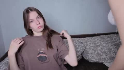 Snapshot of let_me_seee chatting on September 2025 05:02:01 PM Fiona online show from September 2025 05:02:01 PM