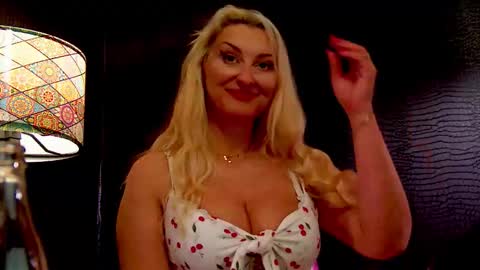 Snapshot of leticiareys chatting on December 2025 07:53:01 PM leticiareys online show from December 2025 07:53:01 PM