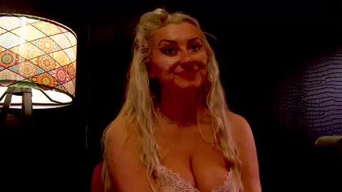 Snapshot of leticiareys chatting on February 2026 09:15:01 AM leticiareys online show from February 2026 09:15:01 AM