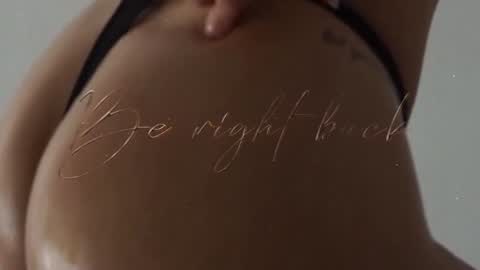 Snapshot of letiziafulkers1 chatting on January 2025 10:53:02 PM Letizia Fulkers online show from January 2025 10:53:02 PM