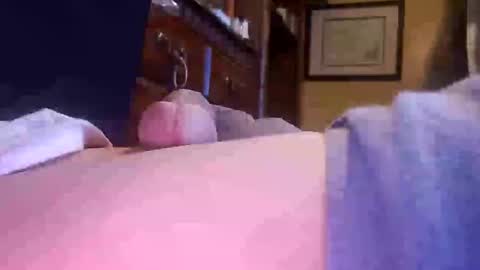 letslookateach online show from February 2025 05:58:01 AM