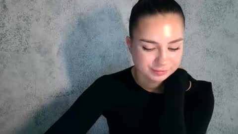 Emily online show from September 2025 06:35:02 AM