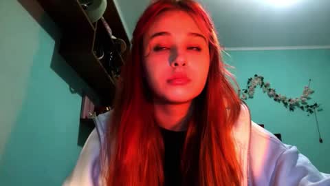 Lola online show from April 2026 08:03:02 PM