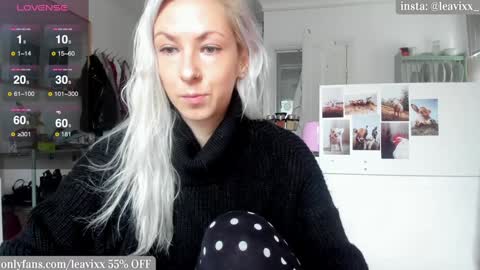 LeaVixx online show from December 2024 10:56:01 AM