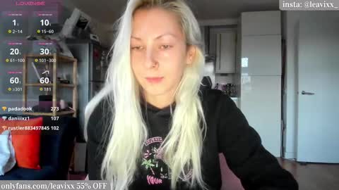 LeaVixx online show from October 2025 04:46:01 PM