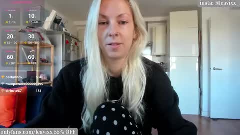 LeaVixx online show from October 2025 09:55:02 AM